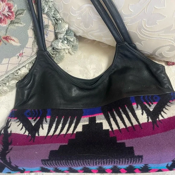 Aztec Black and Tan Leather Handbag - Picture 5 of 9